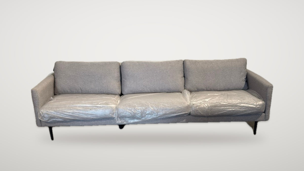 Begagnad Venture Design soffa grå 3-sits framifrån