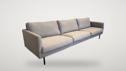 Begagnad Venture Design soffa grå 3-sits snett framifrån