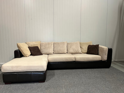 Begagnad stor soffa schäslong detalj läder
